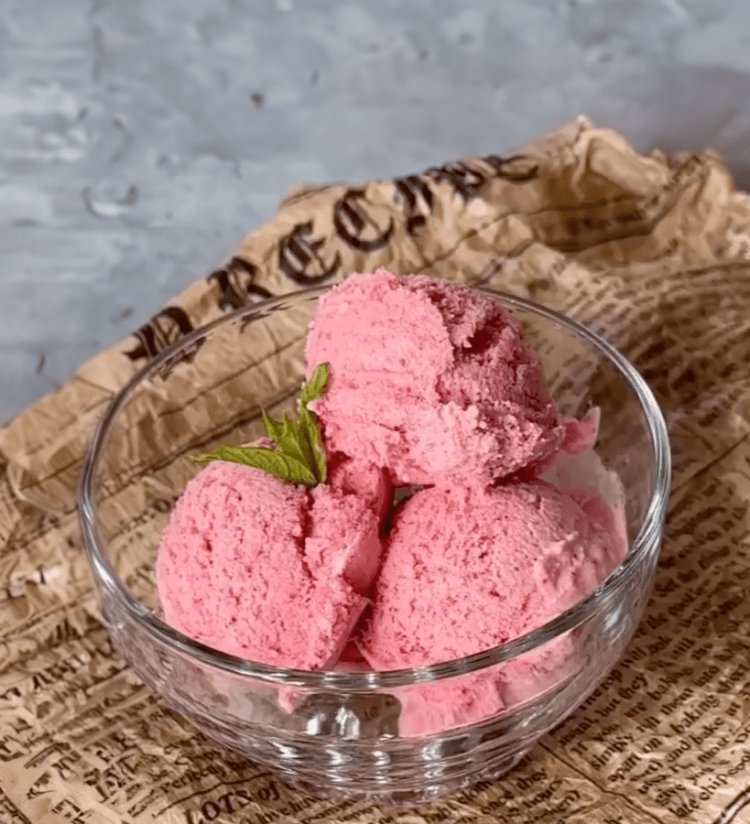 Erdbeereis selber machen - Rezept ohne Eismaschine – Omas Rezepte