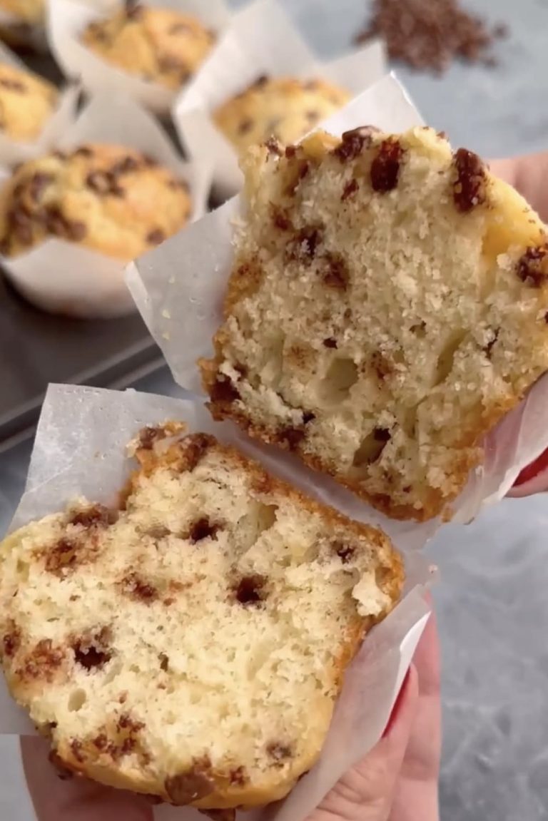 Saftige Muffins mit Schokostückchen &amp; Geheimzutat – Omas Rezepte