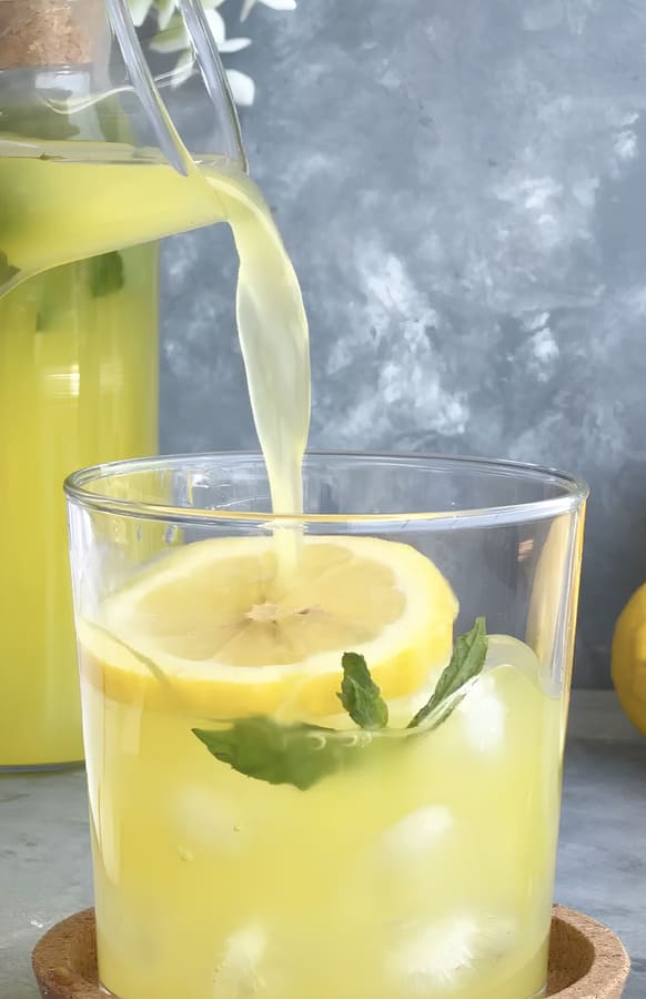 zitronenlimonade selber machen