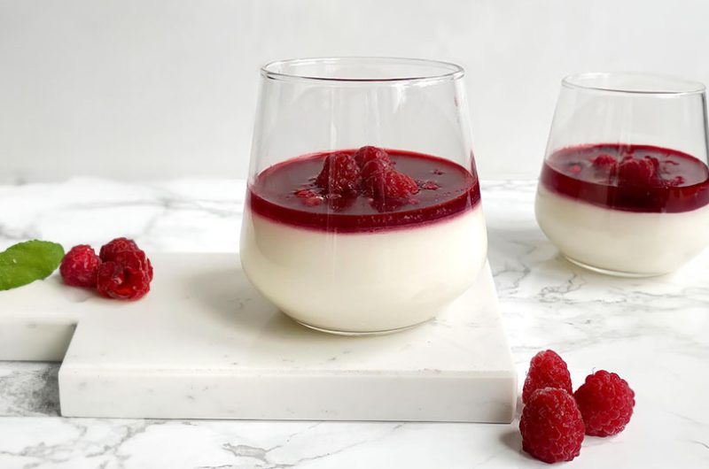 Panna Cotta im Glas - schnelles Rezept mit Himbeeren